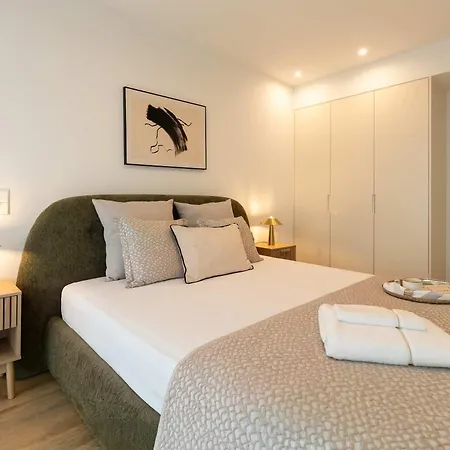High-end Flat With Rooftop Pool & Views By Hostwise Appartamento *