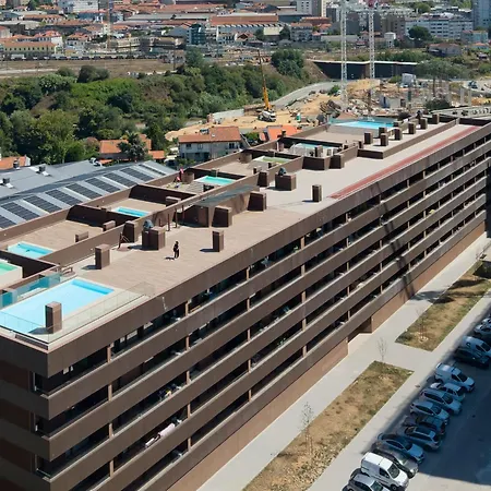 High-end Flat With Rooftop Pool & Views By Hostwise Vila Nova de Gaia