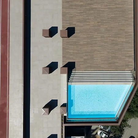 High-end Flat With Rooftop Pool & Views By Hostwise * Vila Nova de Gaia